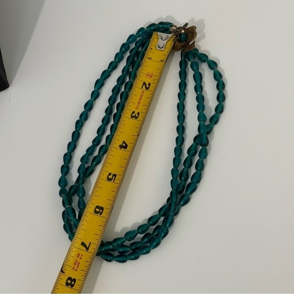 Vintage Antique blue glass beaded necklace with metal flower closure - Picture 8 of 9